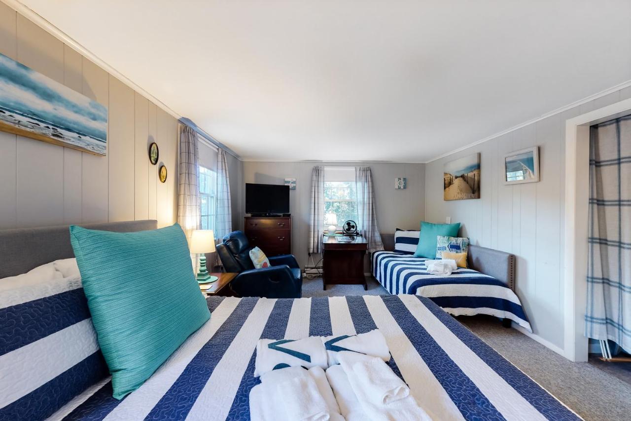 Seawind Guest Studio Hotel Nauset Heights Exterior photo